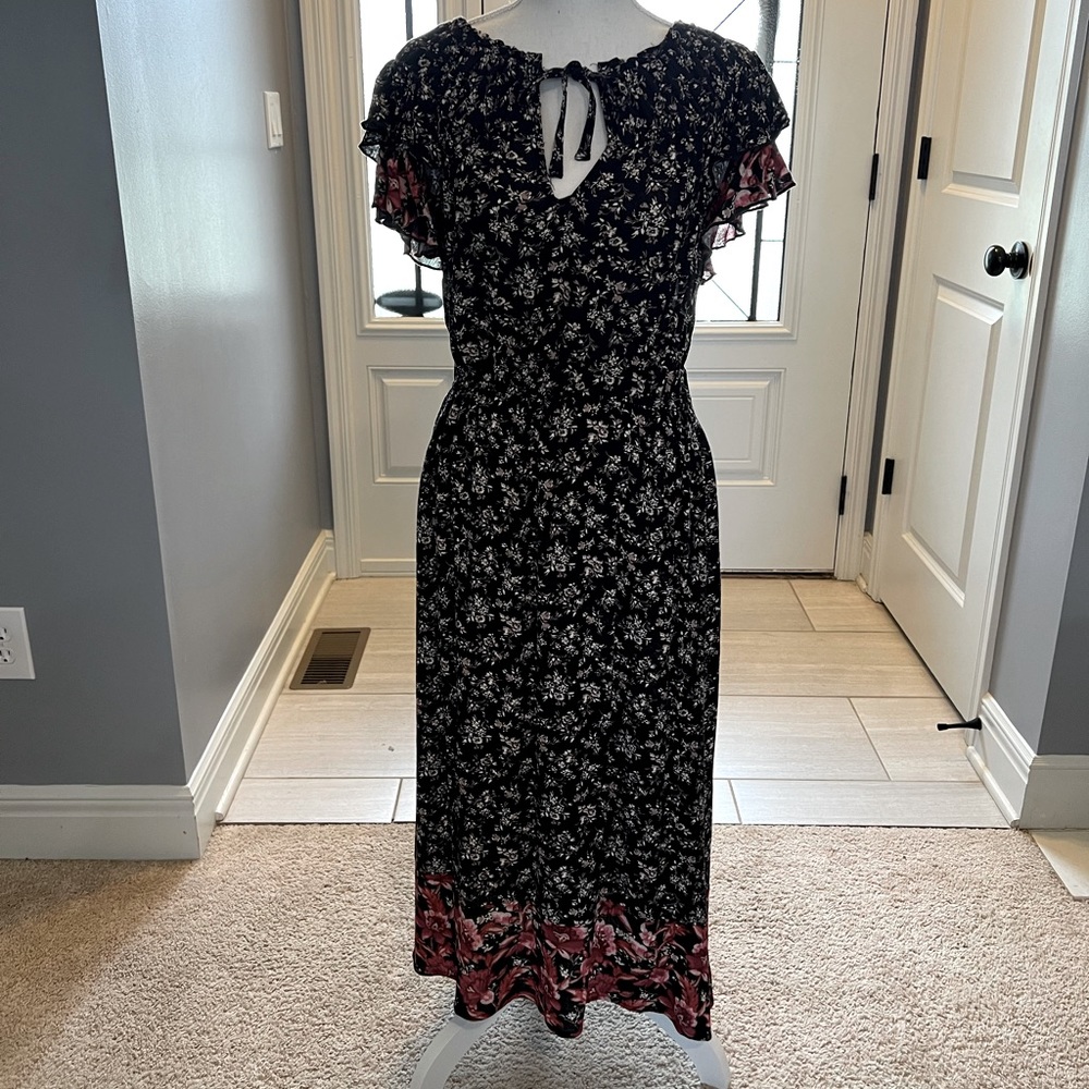 Classically beautiful floral dress